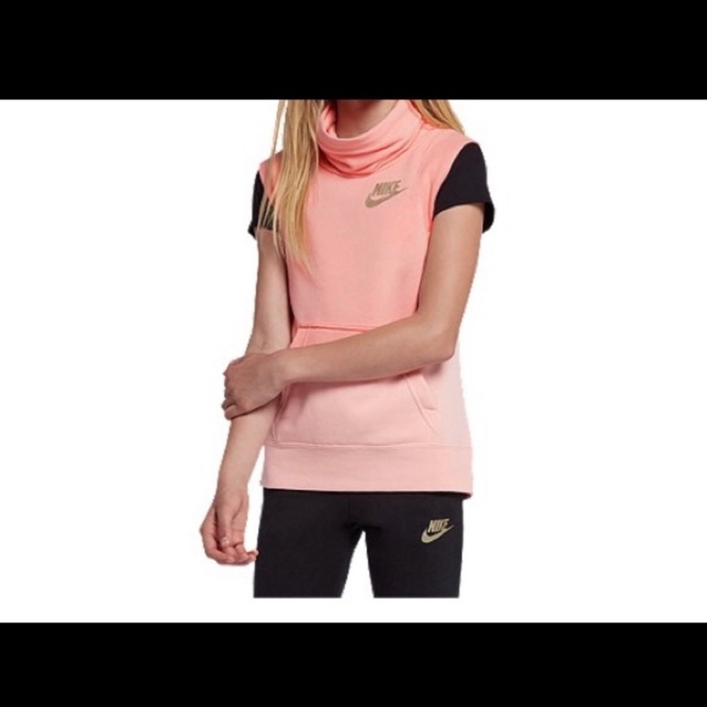 🦄 2 for $20 🦄 NIKE Sportswear Funnel Pullover